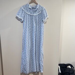 Vintage Lanz of Salzbury Blue Floral Sleep Dress Size Small